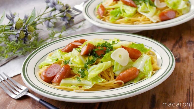 【キャベツとウインナーのコンソメ醤油パスタ】冷蔵庫にある食材でパパッと！フライパン1つで完成♪｜macaroni（マカロニ）