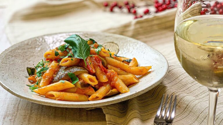 【ペンネアラビアータ】自家製トマトソースで作る辛旨ショートパスタ【レシピ動画】