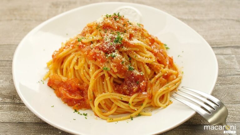 【基本のレシピ】煮詰めてコクまし！トマト缶で「基本のトマトパスタ」のレシピ・作り方
