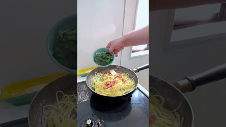 ベーコンとほうれん草のガリバタ醤油パスタ #簡単レシピ