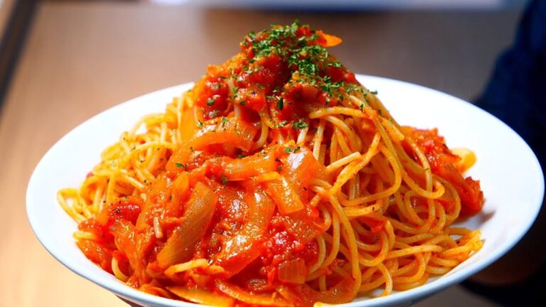 トマト缶で簡単トマトソース&トマトツナパスタ