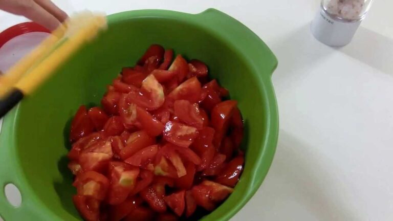 山盛トマトベリーの冷製パスタ