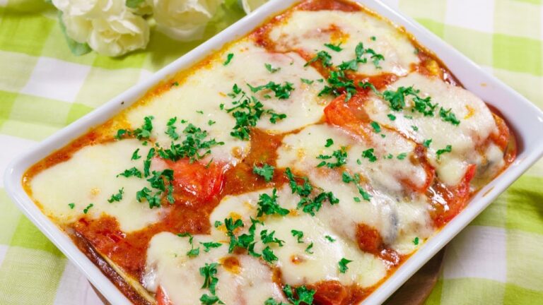 モッツァレラチーズたっぷり！なすとトマトのラザニア風