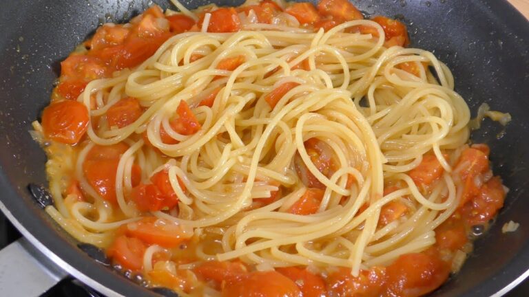 【トマトパスタ】簡単に作れて最高に美味しい｜フレッシュトマトのスパゲッティ