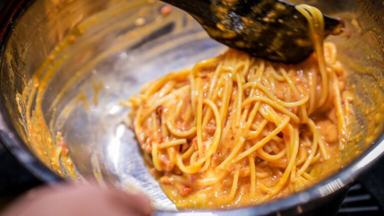 トマトと卵を合わせた圧倒的なパスタ『カルボアラビアータ』シェフの黄金比レシピ