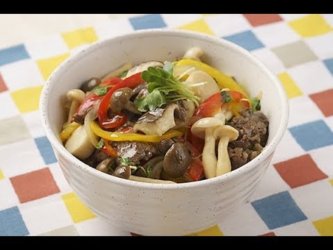 きのこと牛肉のスタミナ甘辛炒め丼