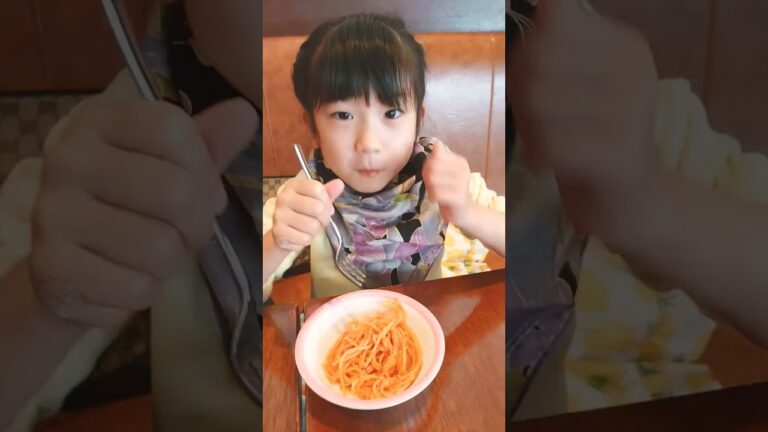茄子とモッツァレラのトマトソーススパゲッティをぱくっ♪(Pizzeria1830)