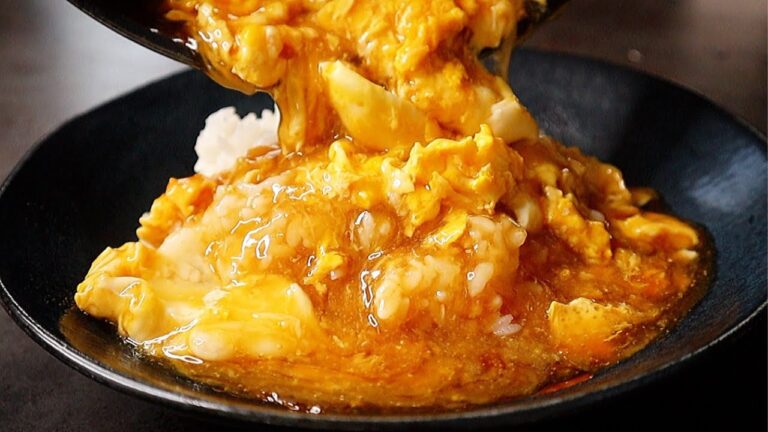 わずか5分！もう他の丼には戻れない！卵だけで作る『中華あんかけ玉子丼』の作り方