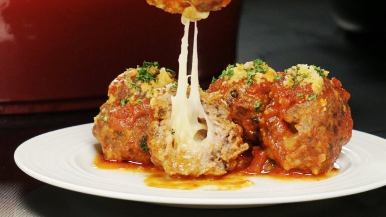 【一緒に作ろう】チーズインミートボールのトマト煮込み