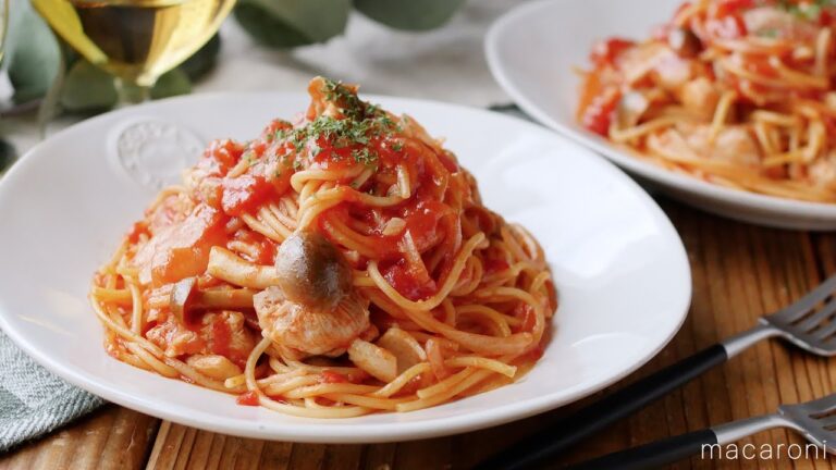 【鶏肉としめじのトマトパスタ】フライパン1つ！食べ応え抜群♪｜macaroni（マカロニ）