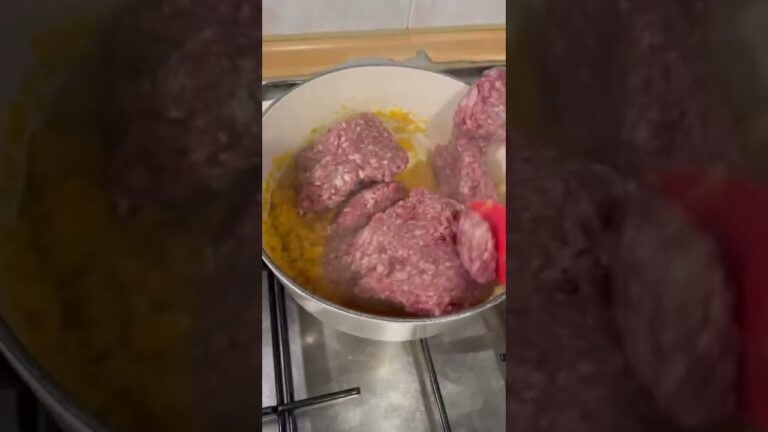 こってり濃厚！究極のミートソース作り方🍝 #shorts #ミートソース #イタリアン