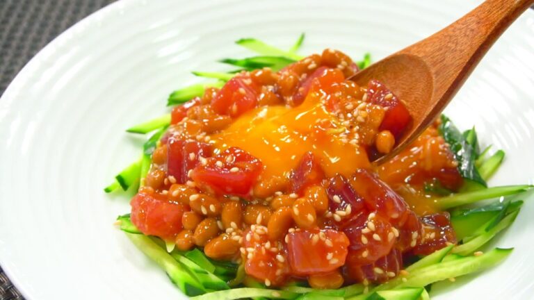 ピリ辛で食欲が進む！まぐろ納豆ユッケ