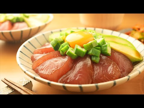 一瞬でなくなる！簡単漬けだれで濃厚な旨み【まぐろアボカド丼】