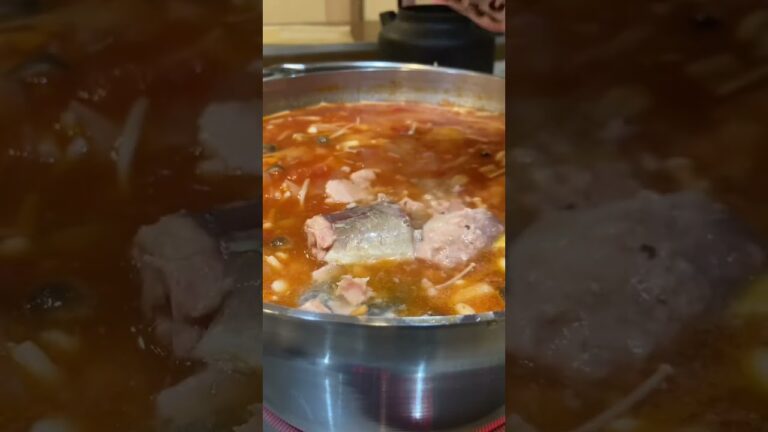 パスタ、トマト缶と鯖缶をブレンダーで一体化#shorts