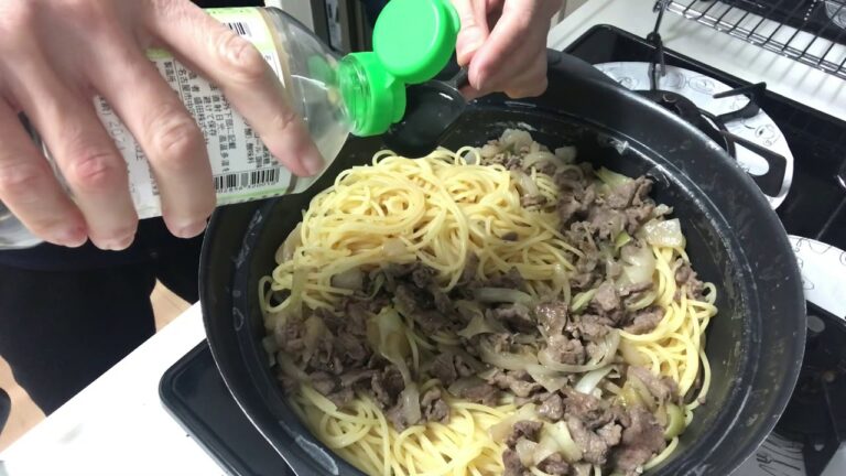 【牛肉と玉ねぎの和風パスタ】