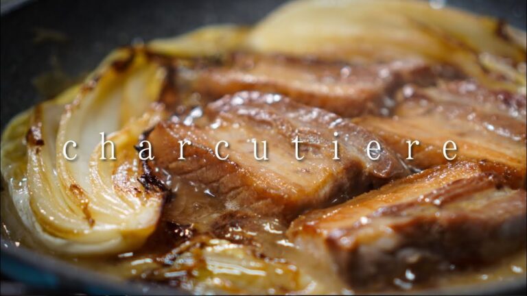 【シェフの賄い飯】フライパン一つで冬の美味しい白菜を使った定番ビストロ料理〈シャルキュティエール〉