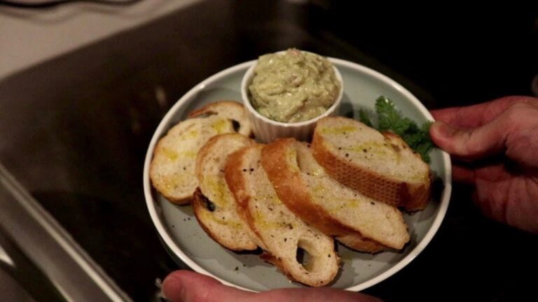 おつまみに最適な超絶簡単でうまいマグロアボカドのタルタル