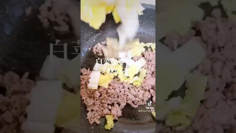 染み渡る味✨しょうがが香る白菜そぼろ丼💕#shorts