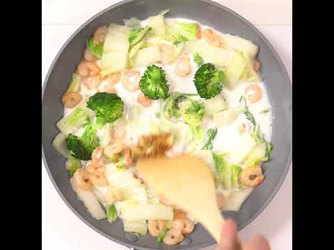 シャキシャキ♪  白菜とエビのシャキとろクリーム炒め ｜ moguna[モグナ]