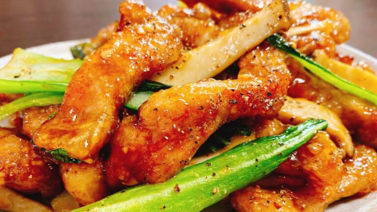 【絶品おつまみ】ただ炒めるだけで超旨い!!『やみつきカリカリ豚ロース』This pork is so addictive I can’t stop eating it.  【糖質制限／低糖質レシピ】