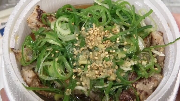 【新発売！】【厚切りネギ塩豚焼肉丼！】580円　ご飯大盛無料！ついに発売！【松屋】テイクアウト／Thick sliced green onion salt pork grilled meat bowl