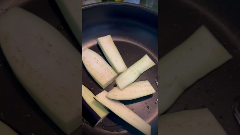 【ナスのミートソースチーズ焼き】先日余ったボロネーゼソースでナスを美味しく食べました。 #レシピ #料理 #food #cooking #イタリアン #foodie #酒