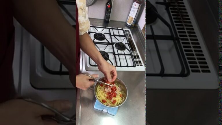“Live実況”［つめた〜い］モッツァレラとトマトとツナのパスタ