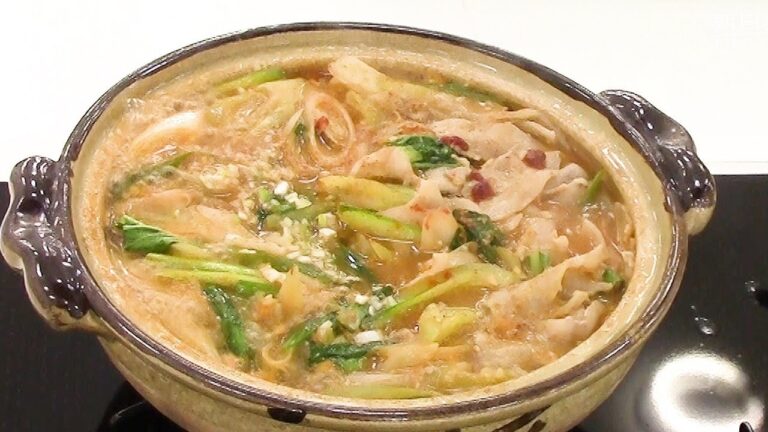 野菜高騰に負けない「ピリ辛チゲ風」鍋の作り方