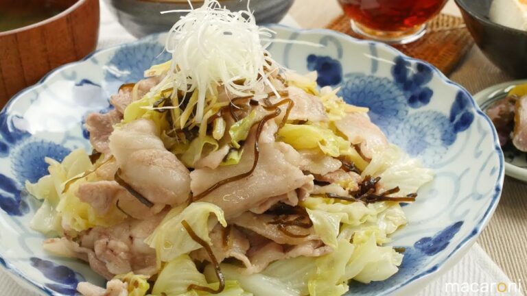 味付け一発決まりすぎ！ 豚バラ キャベツの 塩こんぶ 蒸し のレシピ 作り方