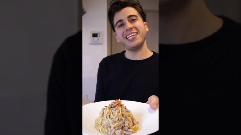 卵なしカルボナーラみたいなパスタの作り方　グリーチャ【Gricia】 #Shorts