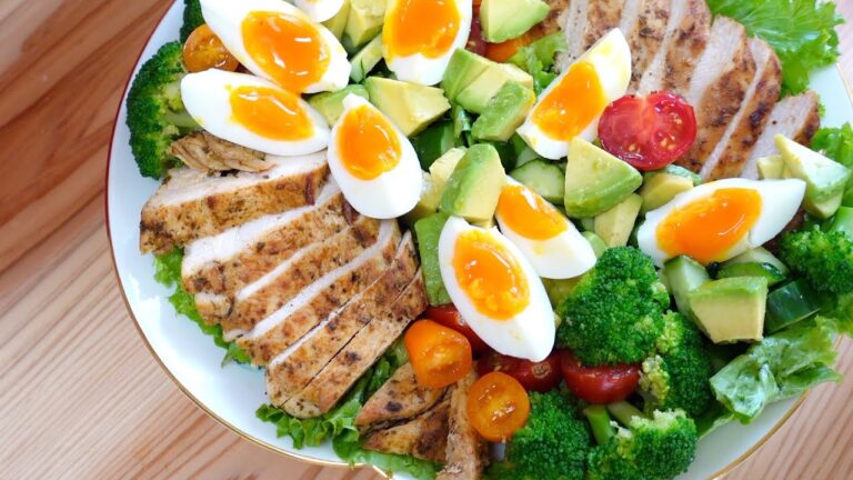 【美食ダイエット】コブサラダの作り方｜絶品鶏むね肉の高タンパクサラダ｜低糖質｜Chicken Cobb Salad recipe｜Eng Sub