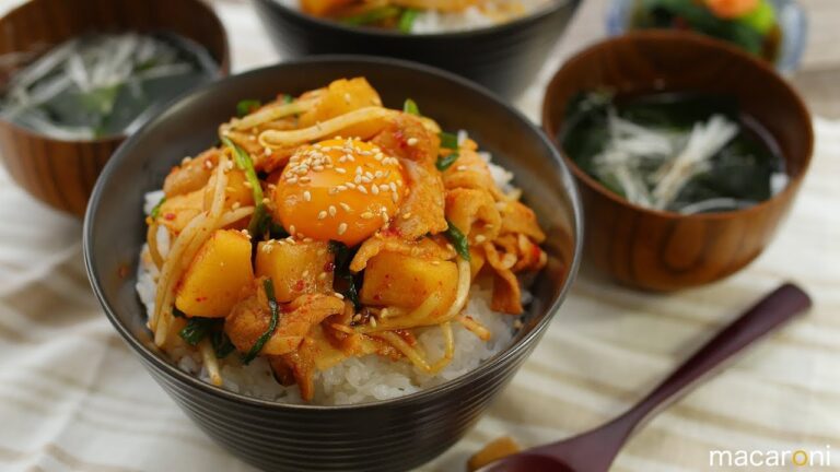 ぜ〜んぶレンジで！辛うまさにやみつき 豚バラ肉の カクテキ 丼 のレシピ・作り方