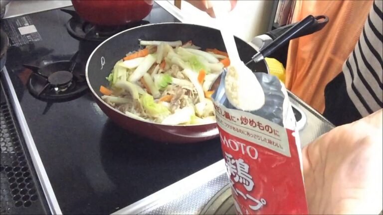 300kcal以下レシピ　しらたきと白菜の中華炒め　豚こま入り　300Kcal following recipes