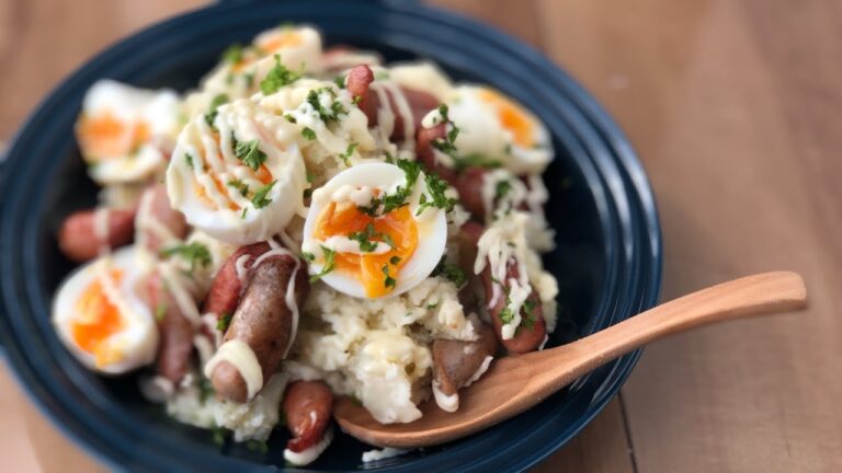 半熟卵とウインナー乗せポテトサラダ