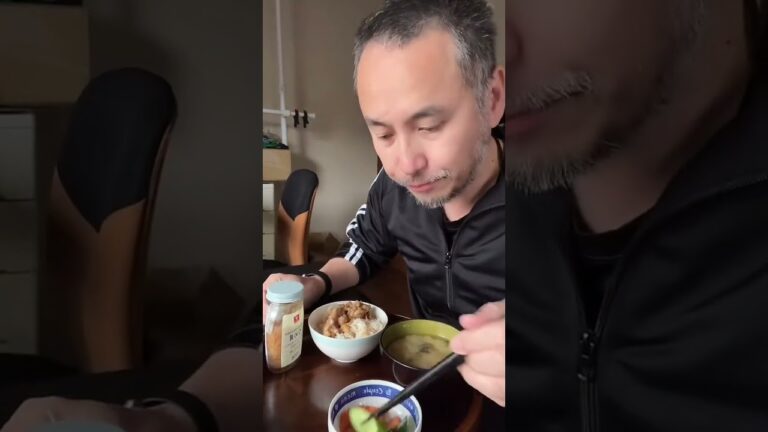 【納豆アレンジ】納豆の中に『なめ茸と大根おろし』を入れてくださいとのリクエスト③ #shorts