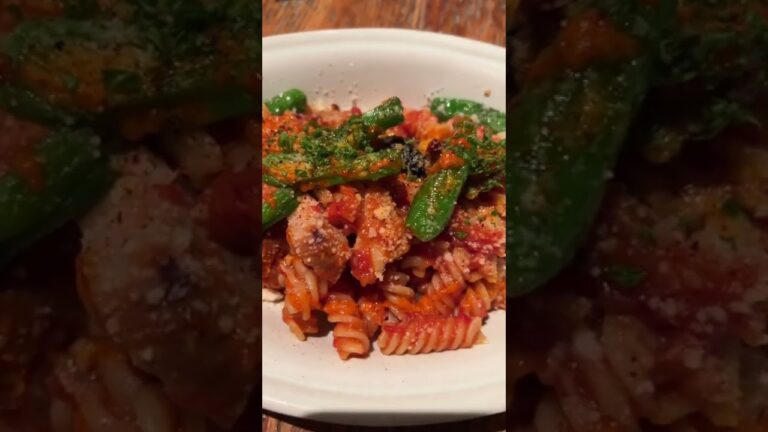 ベーコンとししとうのフジッリ #アラビアータ ソーススクロール Arrabiata Sauce #fusilli  of Bacon & Shishito