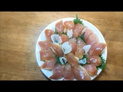 びんちょうマグロのお寿司をつくります
