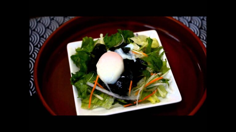 温泉卵の盛りつけ方と食べ方のご提案。