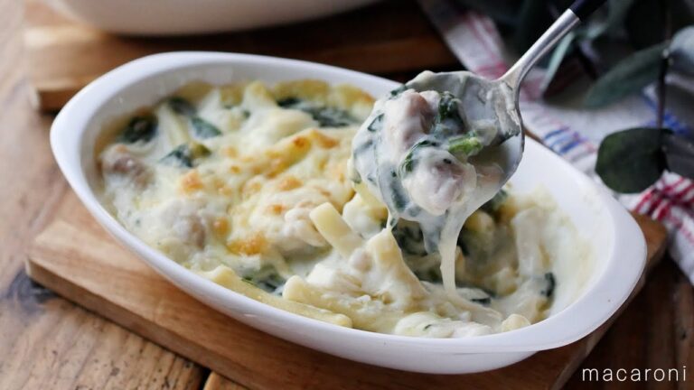 【鶏肉とほうれん草グラタン】フライパン1つで完成！簡単レシピ♪｜macaroni（マカロニ）