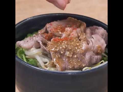 さっぱりなのにスタミナ満点 豆苗と牛肉の胡麻ポン酢丼 ｜ moguna[モグナ]