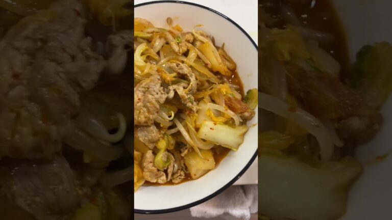 ご飯がすすむ豚キムチ炒めを妻に食べさせてみた！ #shorts