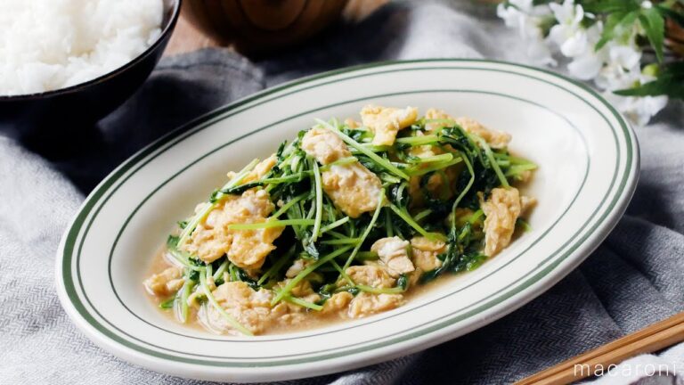 【豆苗と卵のふわとろオイスター炒め】家計の味方！メインおかずに♪｜macaroni（マカロニ）