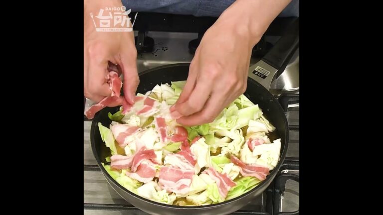 【DAIGOも台所】キャベツと豚肉のもつ鍋風｜おウチで極上スープ♪