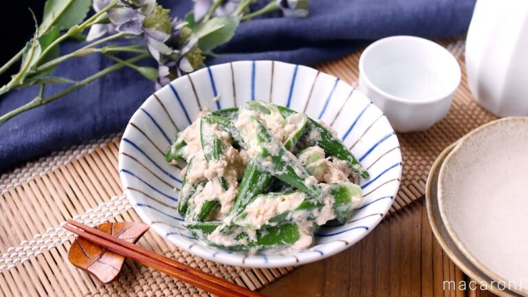 【オクラとツナのごまマヨ和え】火を使わずレンジで完成！ツナの旨みとゴマの香りが食欲そそる♪｜macaroni（マカロニ）