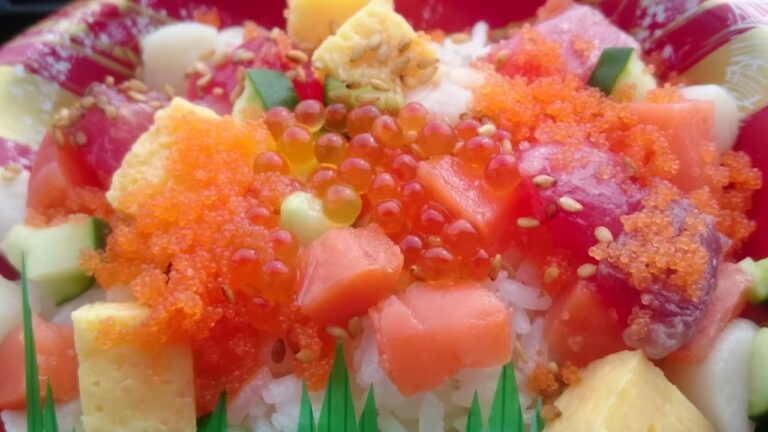 【めし日記】残暑は危険❗車内で海鮮ばらちらし寿司を食べるざんしょ❗