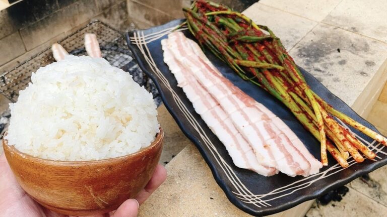 手作りネギキムチで豚バラ焼き肉！爆盛りマンガ飯の吸い込みが止まらねえ！！