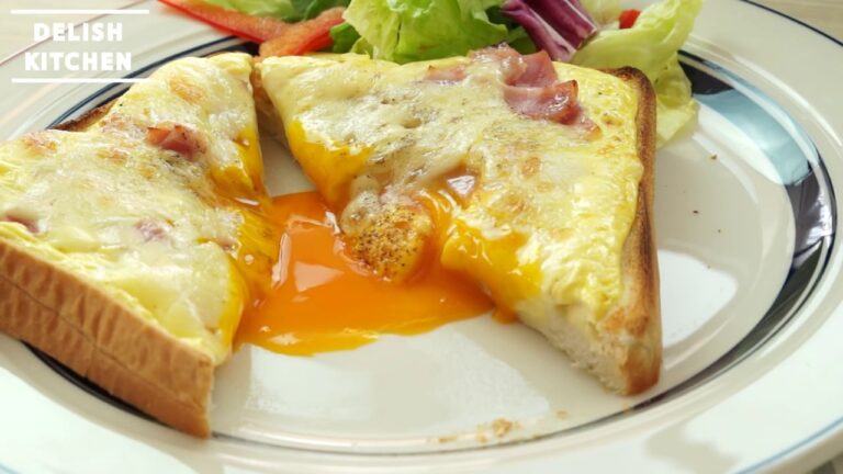 とろ〜り半熟卵が決め手！カルボナーラトーストの作り方 | How to make carbonara toast レシピ 朝食