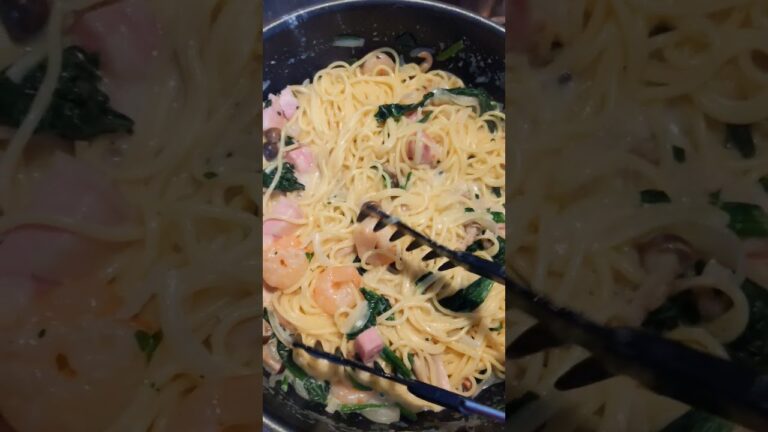 ♯海老と厚切りベーコンのほうれん草クリーム♯パスタ🍝♯shorts