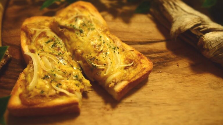 【食パン アレンジ】カレーツナトースト アレンジの作り方【簡単 朝食パン レシピ】