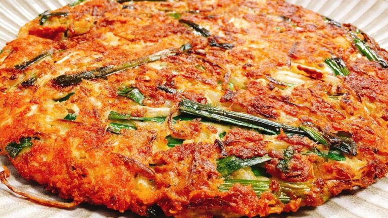 【節約レシピ】混ぜて焼くだけで驚きの旨さ‼カリカリしゃきしゃき『もやしとひき肉の絶品チーズチヂミ』 Cheese korean pancake